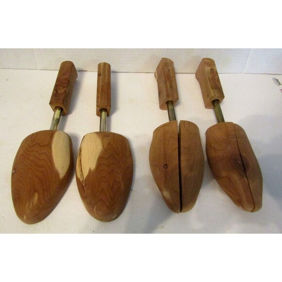 Vintage Mens Wooden Shoe Trees Forms Bostonian 2 Pair Stretchers Horn M - Picture 1 of 6